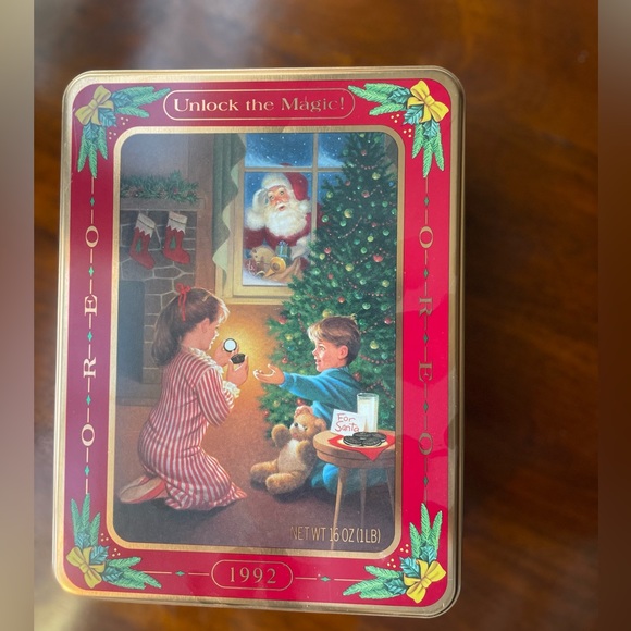 SET of TEN vintage Oreo Tins from 1990-1995 - Picture 5 of 11